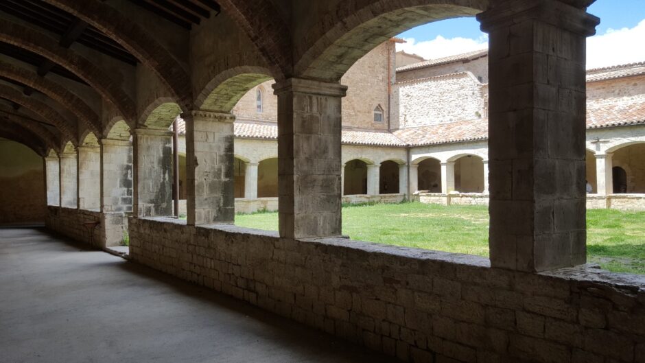 Chiostro Liceo Jacopone da Todi 1