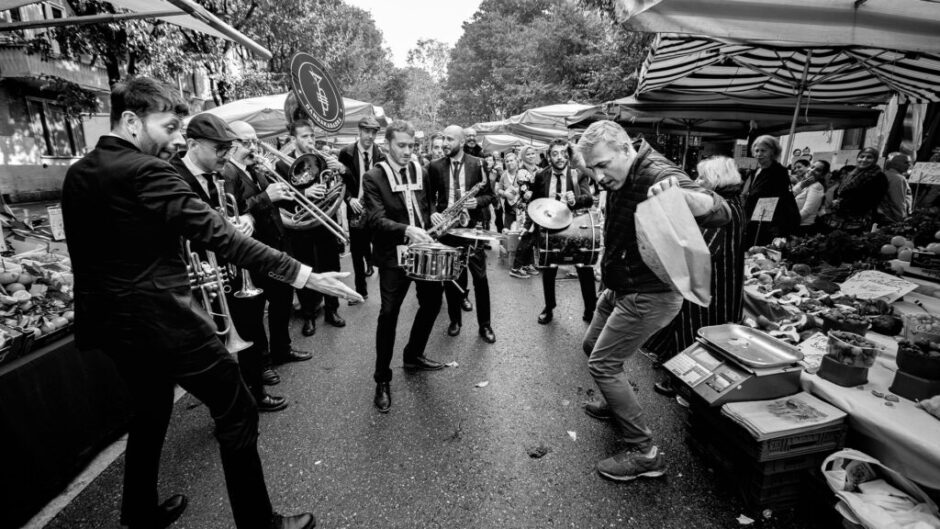 27-09 ccs2022__0000s_0004_IMG_0168_221019_LaCittàCheSale_Bandakadabra_Ph_MauAnd-bw-1024x576